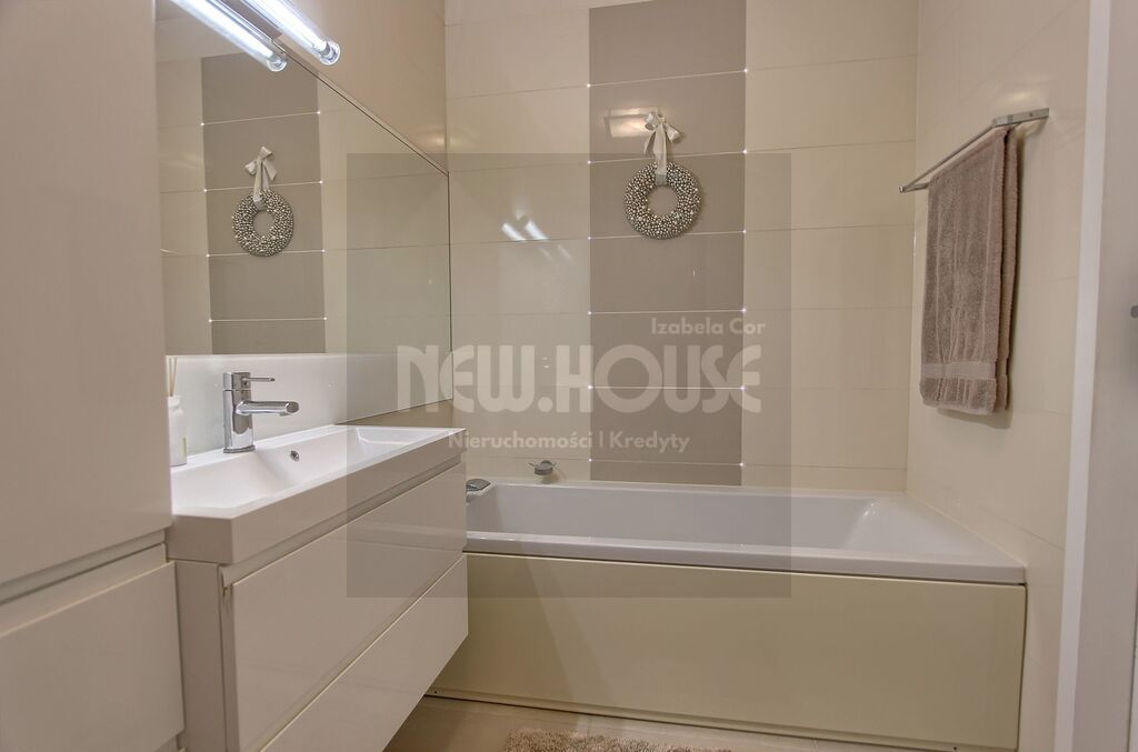 Unikatowe mieszkanie z dużym tarasem Bandurskiego (12)