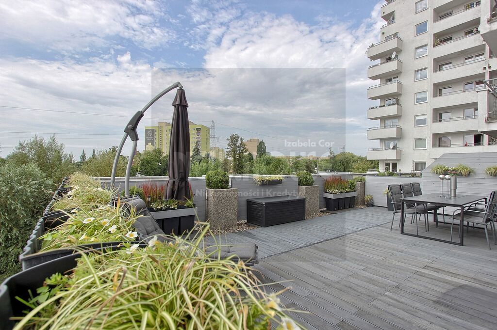 Unikatowe mieszkanie z dużym tarasem Bandurskiego (15)