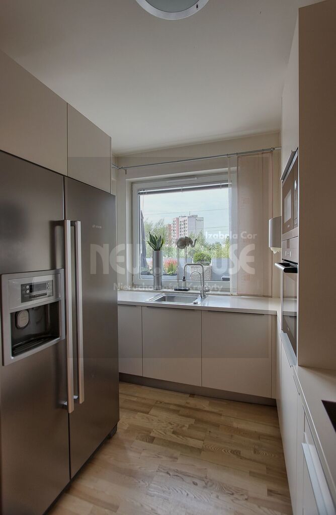 Unikatowe mieszkanie z dużym tarasem Bandurskiego (23)