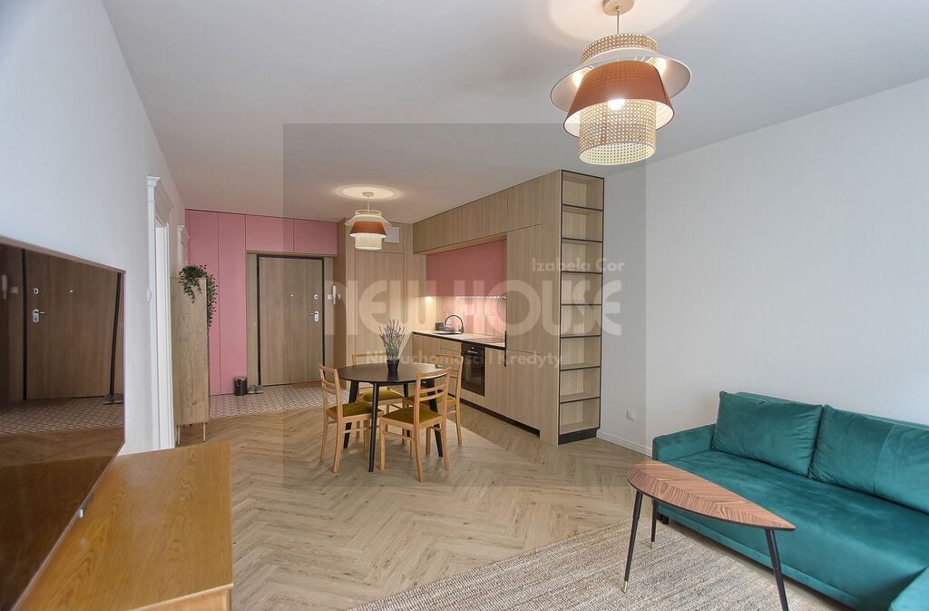 Idealne 2 pokoje z garażem na Starym Mieście (2)