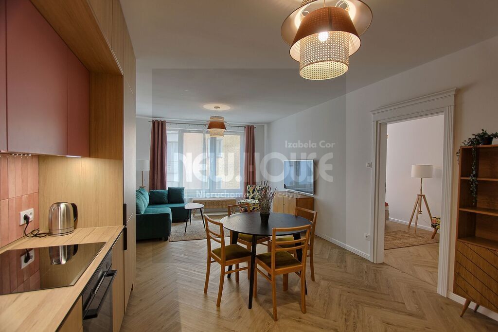 Idealne 2 pokoje z garażem na Starym Mieście (5)