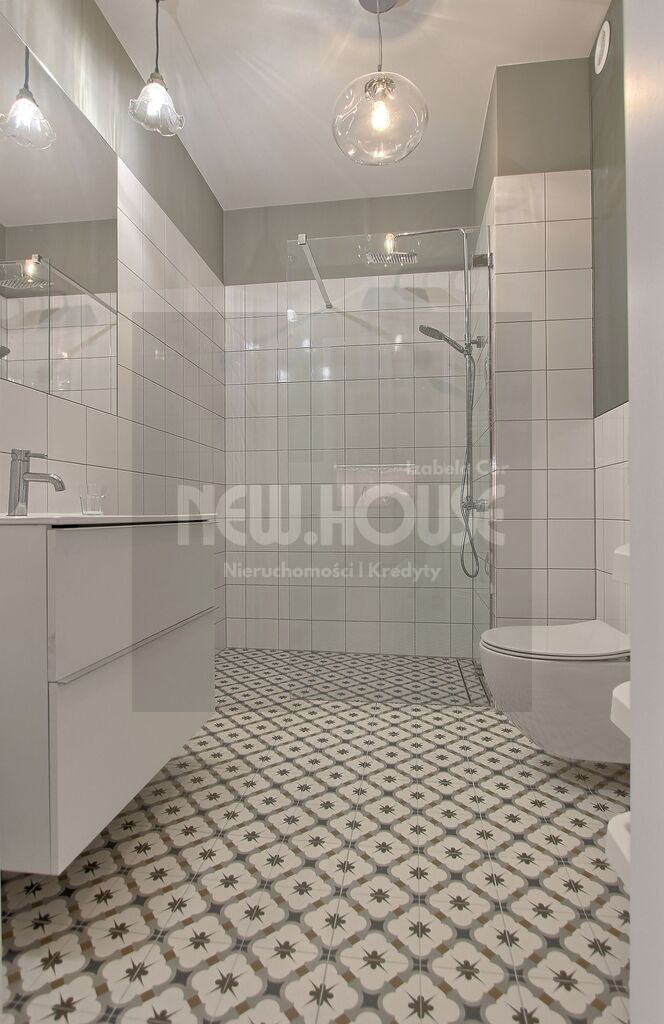 Idealne 2 pokoje z garażem na Starym Mieście (14)