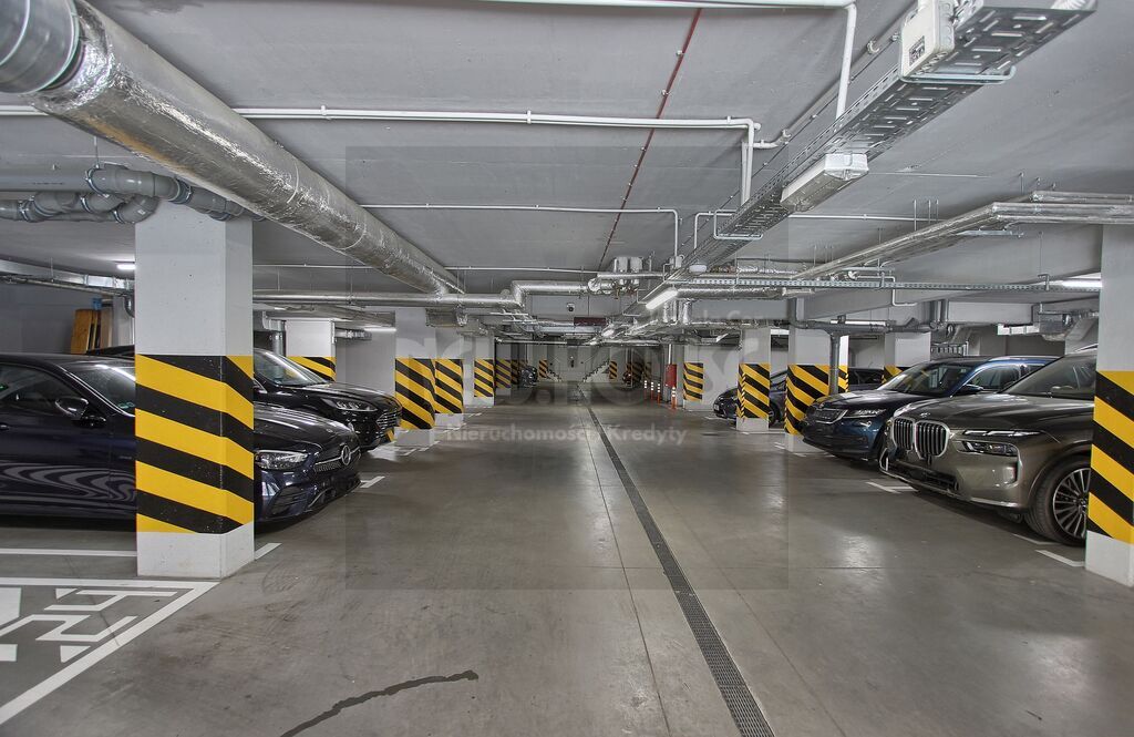 Idealne 2 pokoje z garażem na Starym Mieście (17)