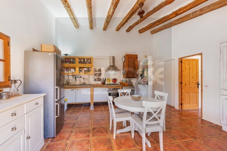 Wakacyjna willa z basenem na Majorce (6)