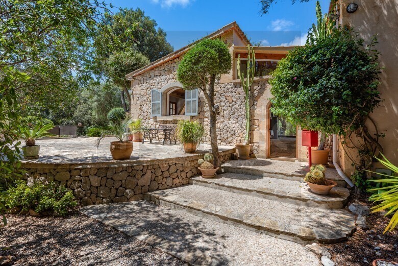 Wakacyjna willa z basenem na Majorce (11)