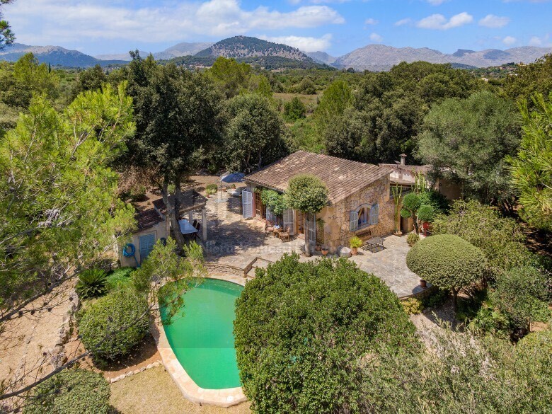 Wakacyjna willa z basenem na Majorce (4)