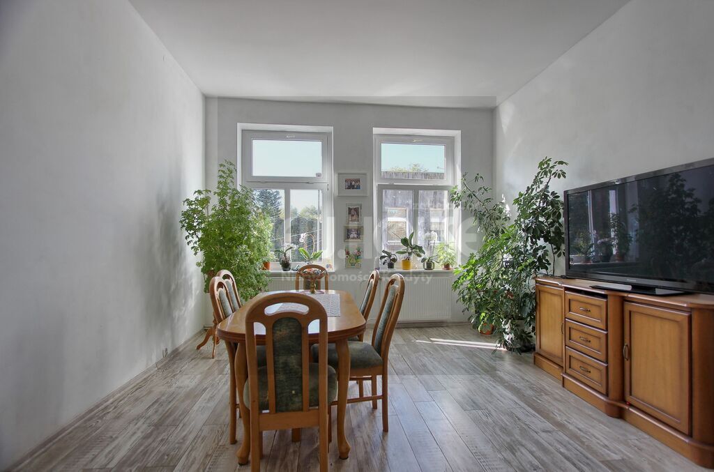 4 pokoje z ogródkiem i garażem! (2)