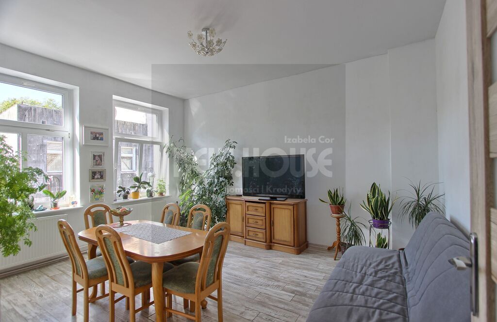 4 pokoje z ogródkiem i garażem! (3)