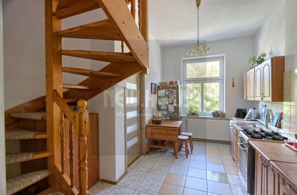 4 pokoje z ogródkiem i garażem! (12)