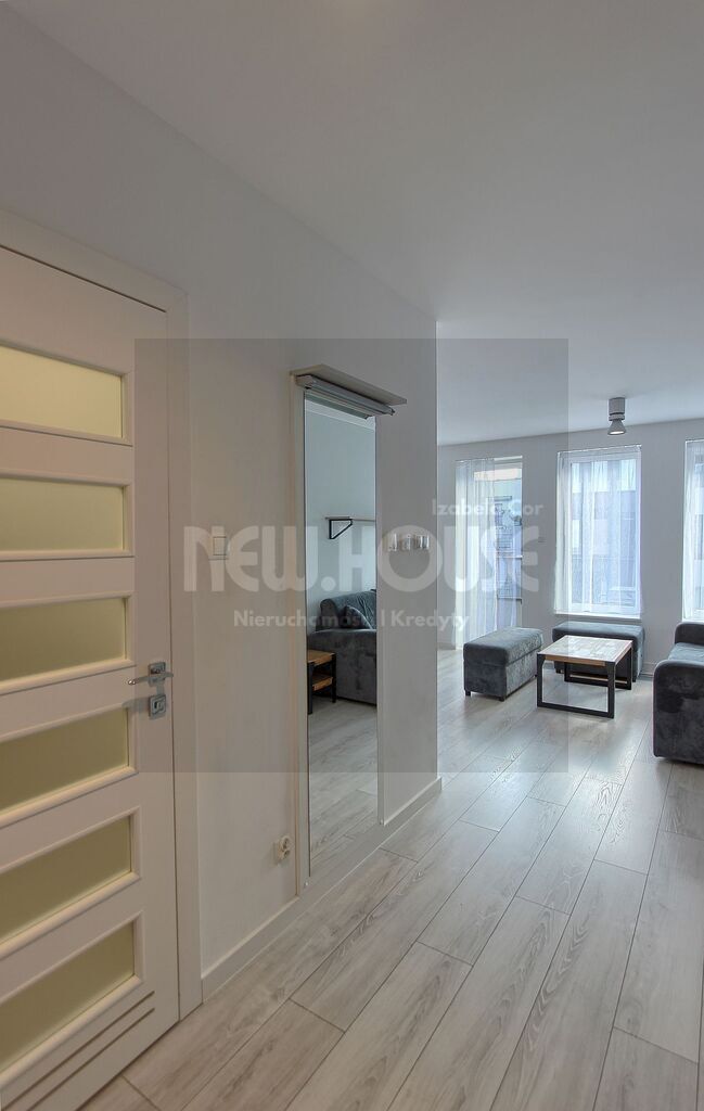 Idealne w apartamentowcu w centrum (7)