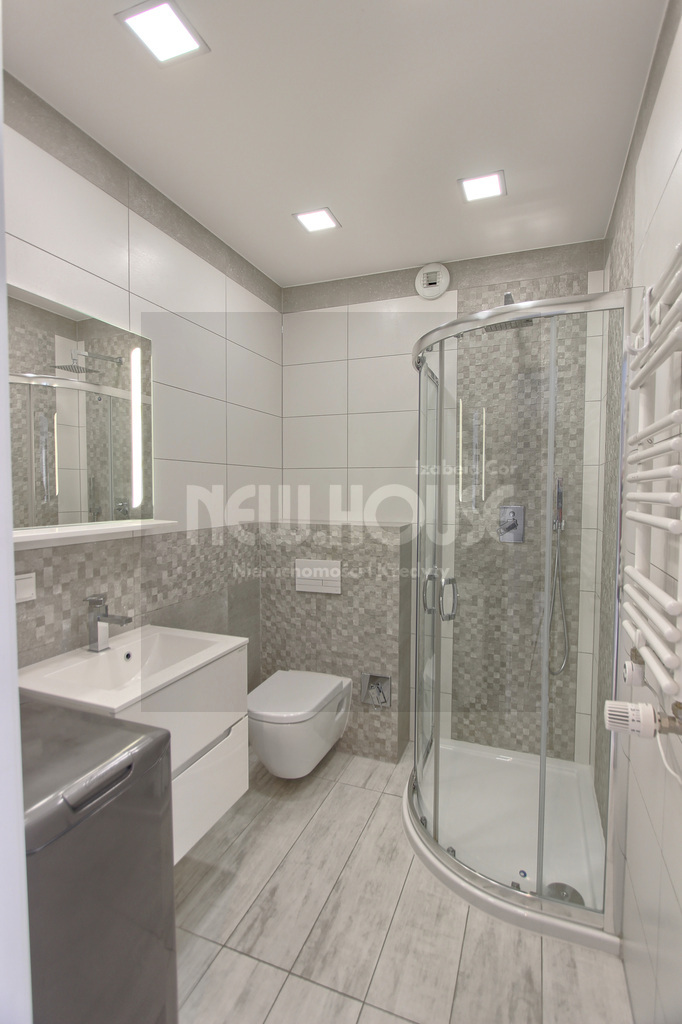 Idealne w apartamentowcu w centrum (10)