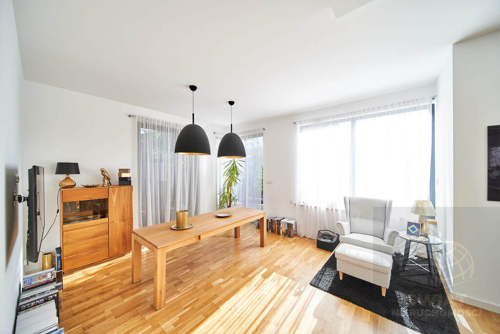 Nowoczesna Rezydencja w Dobrej (11)