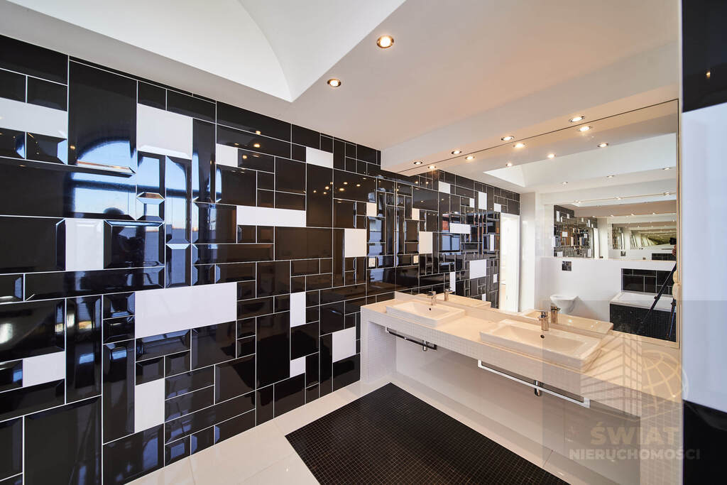 Nowoczesna Rezydencja w Dobrej (16)