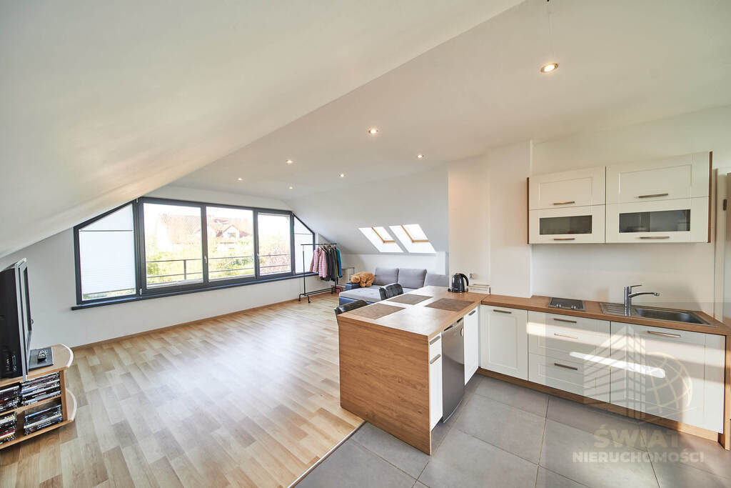 Nowoczesna Rezydencja w Dobrej (30)