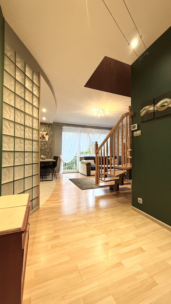 Na sprzedaż 3 pokojowe mieszkanie w Przecławiu (25)