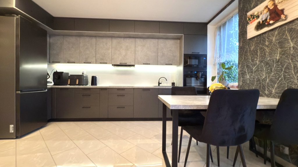 Na sprzedaż 3 pokojowe mieszkanie w Przecławiu (5)