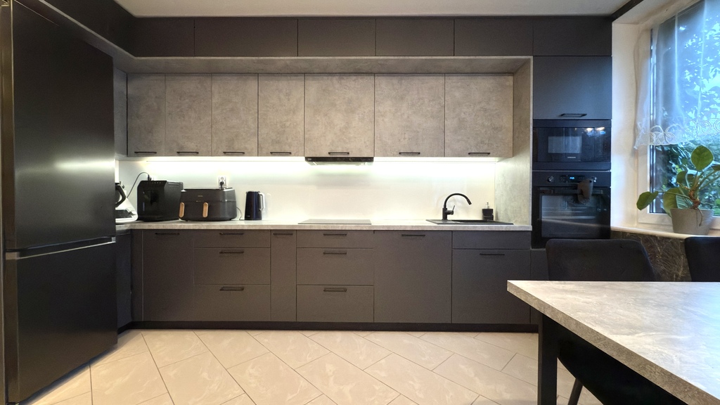 Na sprzedaż 3 pokojowe mieszkanie w Przecławiu (23)