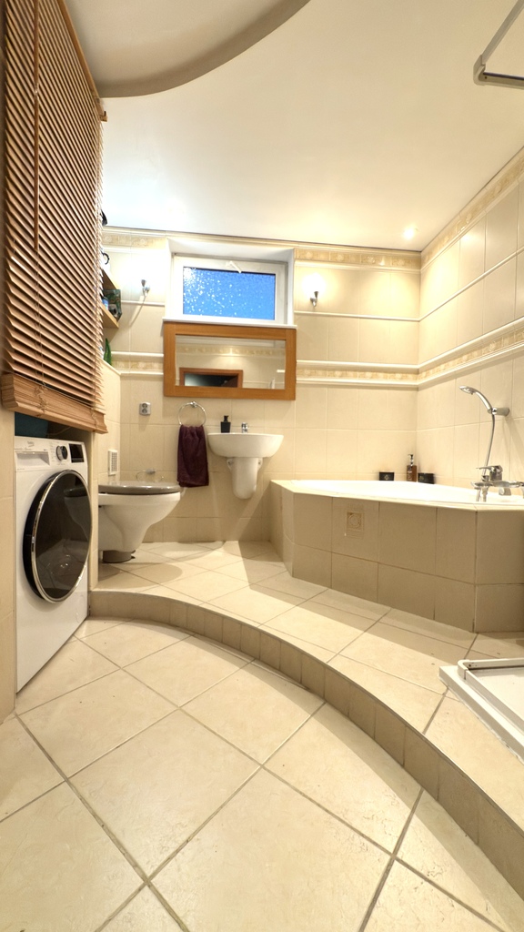 Na sprzedaż 3 pokojowe mieszkanie w Przecławiu (28)