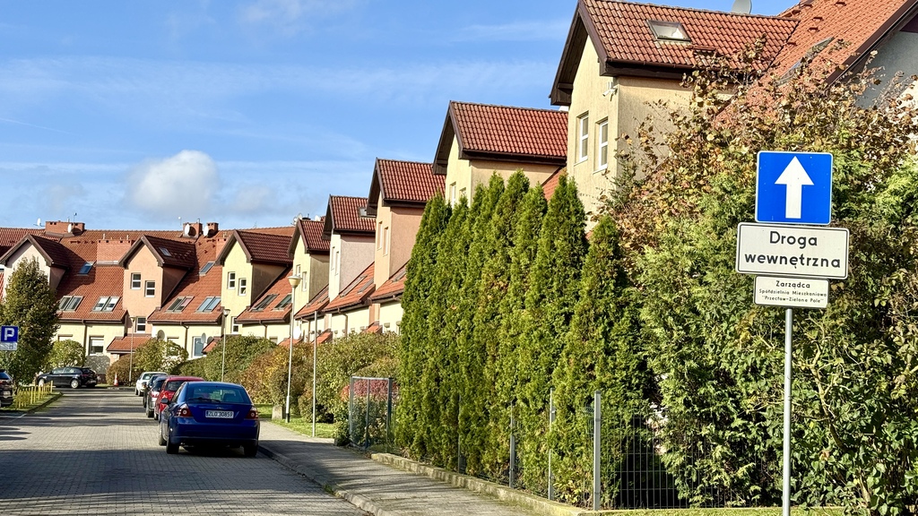 Na sprzedaż 3 pokojowe mieszkanie w Przecławiu (1)