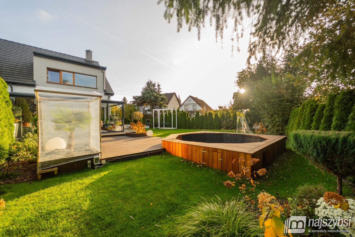 ZIELENIEWO - Morzyczyn - jezioro Miedwie 
 - pół  (11)