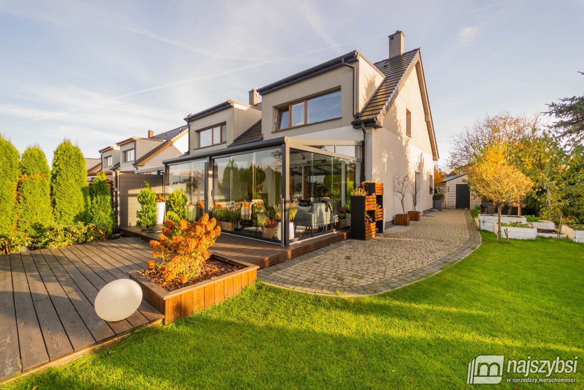 ZIELENIEWO - Morzyczyn - jezioro Miedwie 
 - pół  (12)