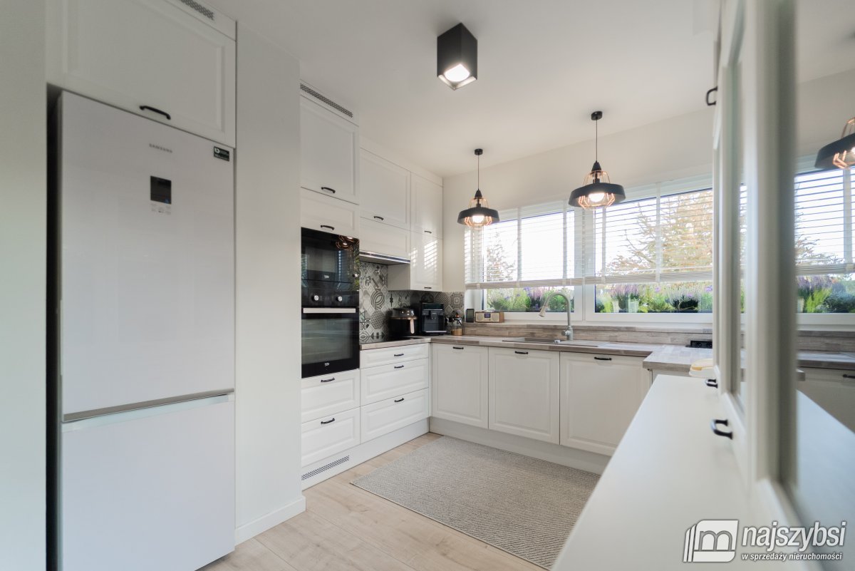 ZIELENIEWO - Morzyczyn - jezioro Miedwie 
 - pół  (26)