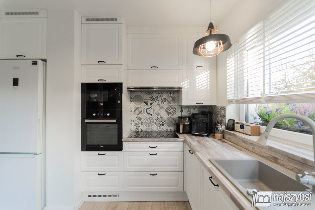 ZIELENIEWO - Morzyczyn - jezioro Miedwie 
 - pół  (27)