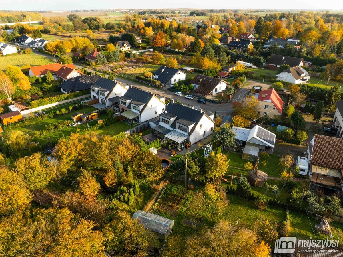 ZIELENIEWO - Morzyczyn - jezioro Miedwie 
 - pół  (6)