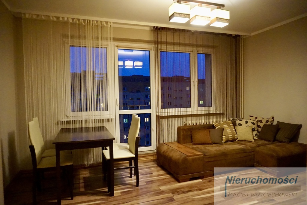 Przytulna kawalerka (3)