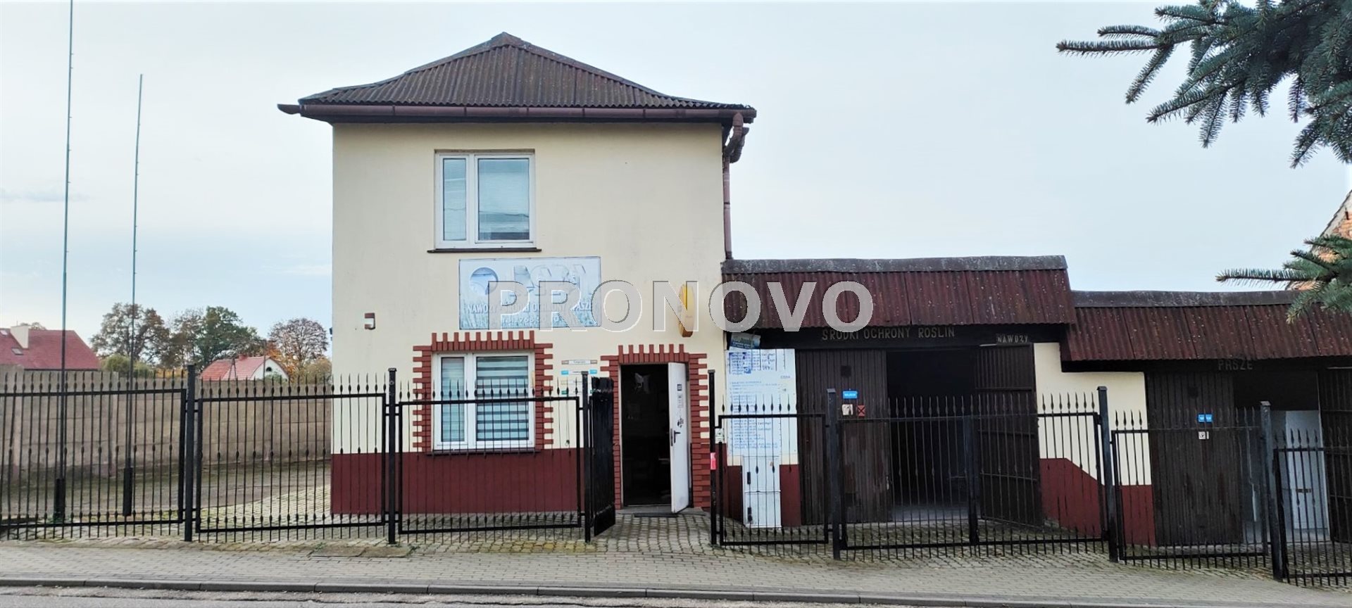 Nieruchomość usługowo-mieszkalna w Pełczycach (25)