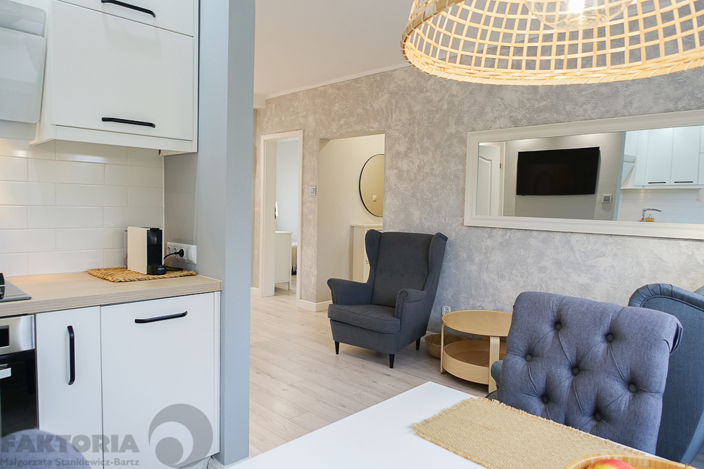 Os. Słoneczne 4 pokoje, I p./IVp. balkon (19)