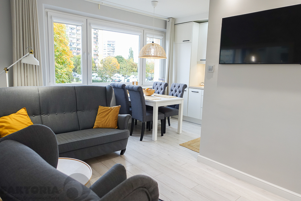 Os. Słoneczne 4 pokoje, I p./IVp. balkon (25)