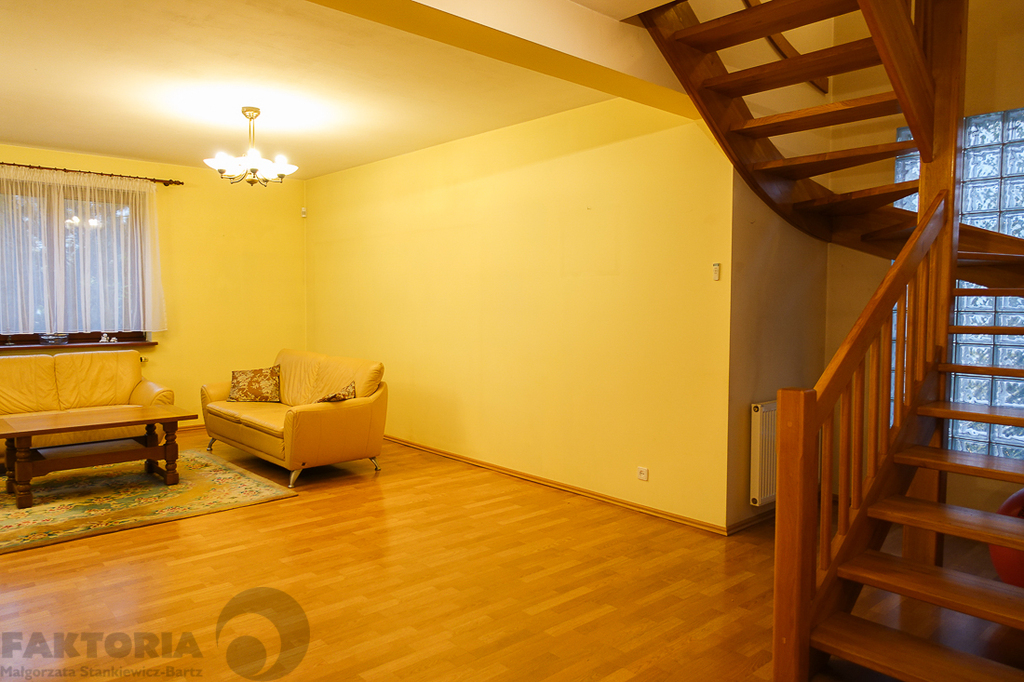 Gumieńce dom wolno stojący z 2000 r. 1,75 mln (25)