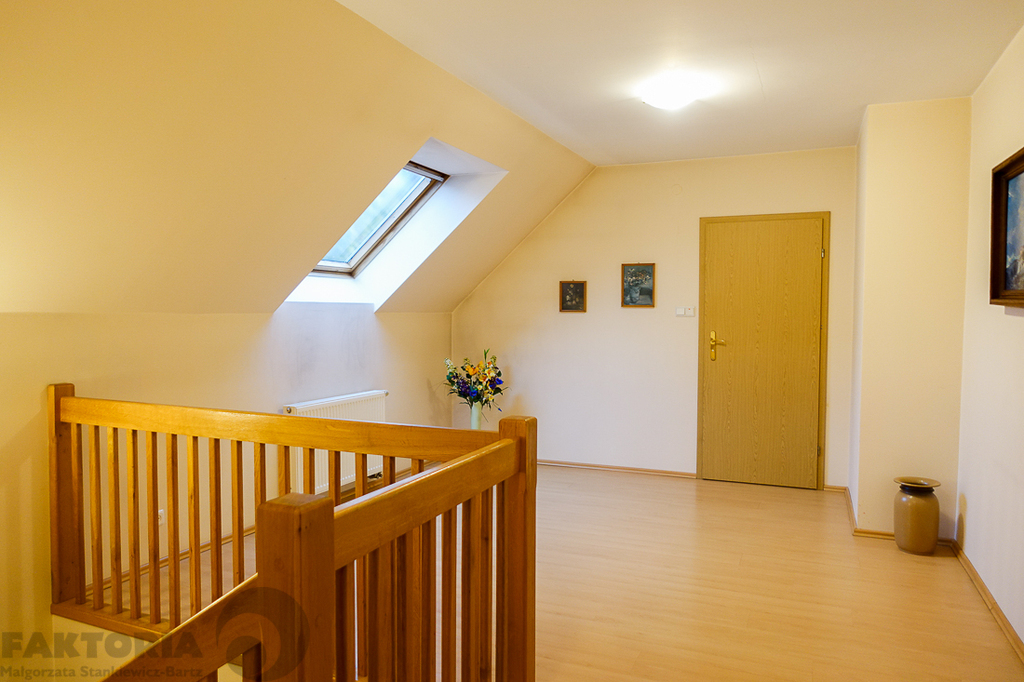 Gumieńce dom wolno stojący z 2000 r. 1,75 mln (27)