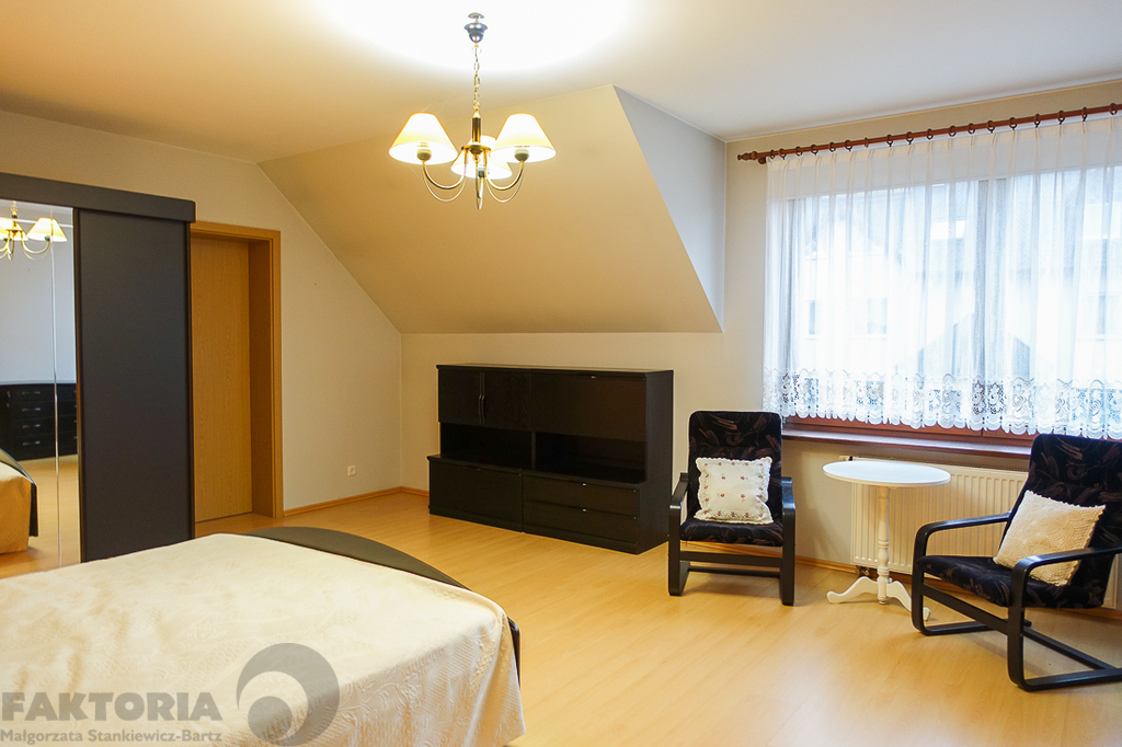 Gumieńce dom wolno stojący z 2000 r. 1,75 mln (6)