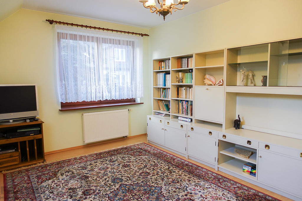 Gumieńce dom wolno stojący z 2000 r. 1,75 mln (11)