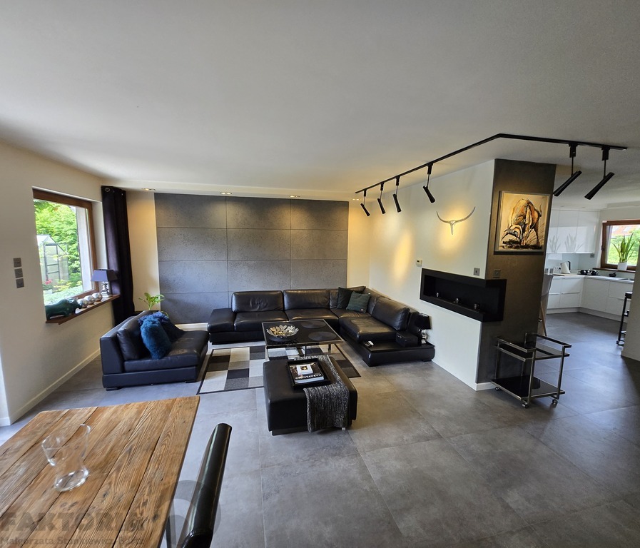 Mierzyn komfortowy skrajny szeregowiec 1,65 mln (1)