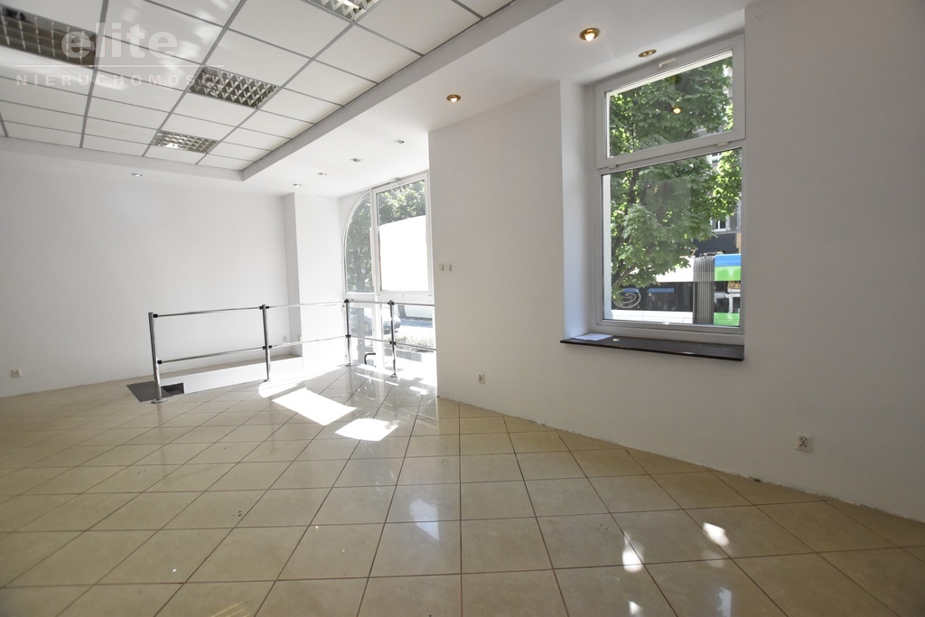 Ścisłe Centrum lokal do wynajęcia 90m2 (1)