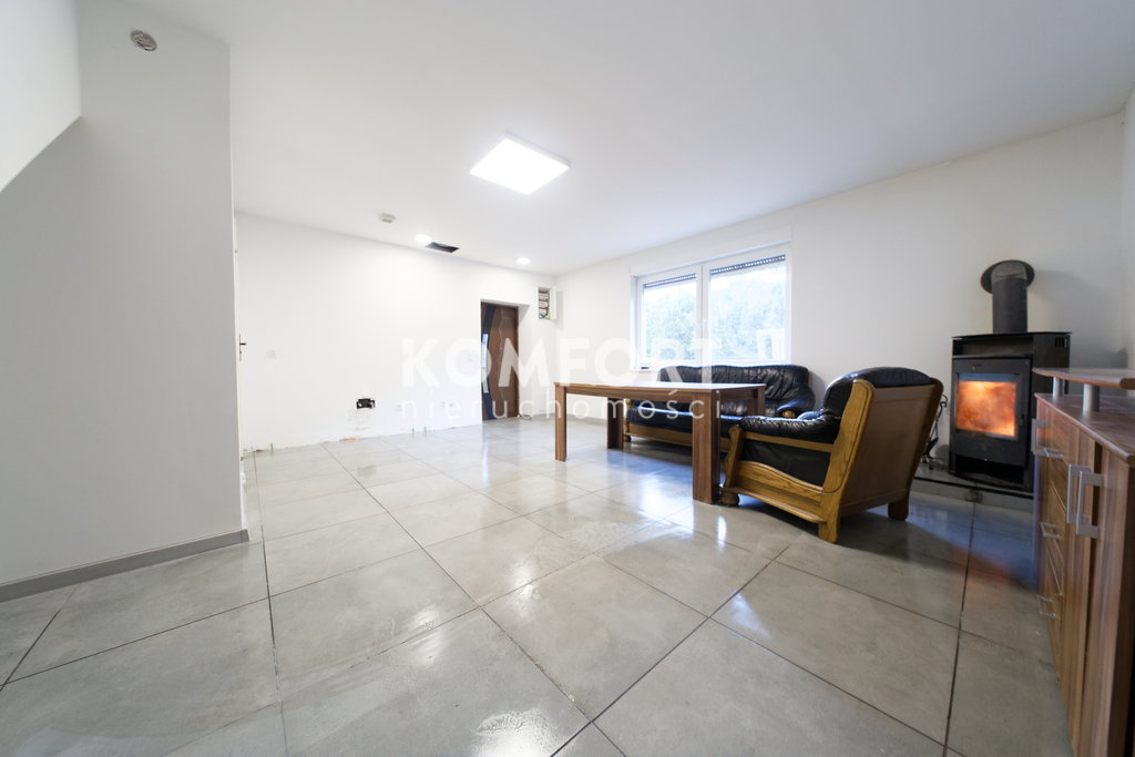 DOM Z DUŻĄ DZIAŁKĄ 3.000 M2 W DOBREJ SZCZECIŃSKIEJ (1)