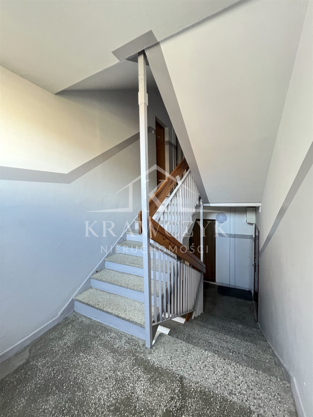 Spółdzielcze własnościowe, rozkładowe, z balkonem. (10)