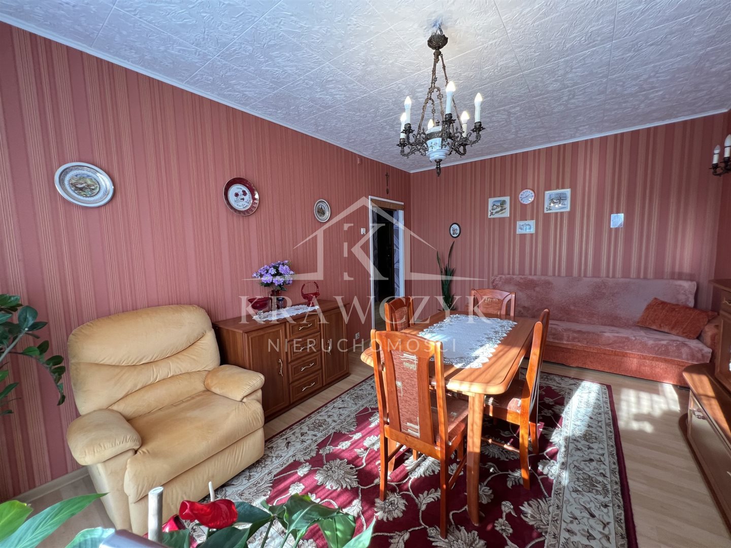 Spółdzielcze własnościowe, rozkładowe, z balkonem. (2)