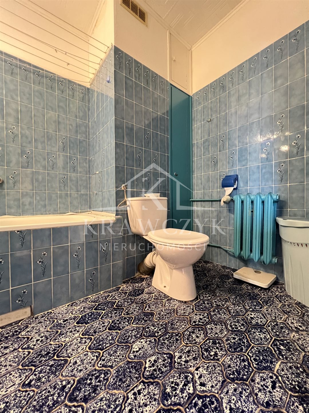 Spółdzielcze własnościowe, rozkładowe, z balkonem. (8)