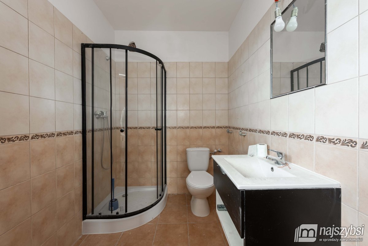 MIELNO-PENSJONAT Z POTENCIAŁEM  (28)