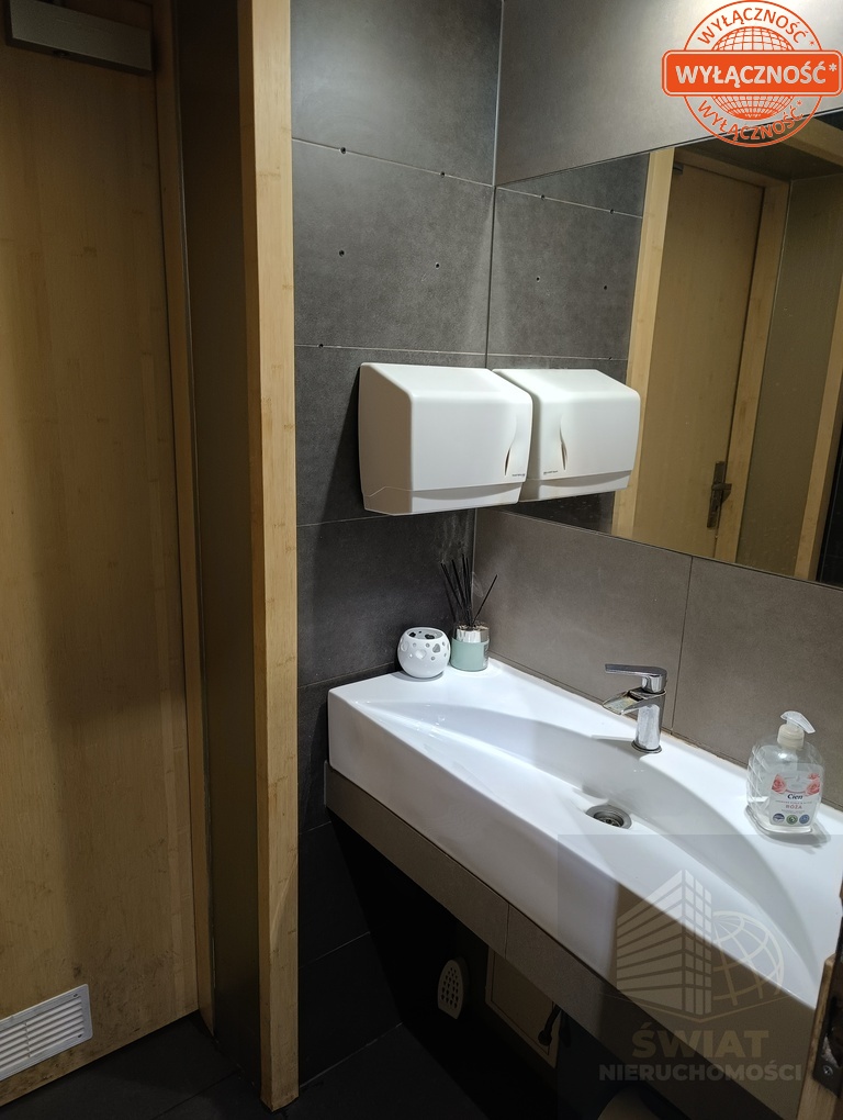 Prestiżowy lokal w sercu miasta (12)