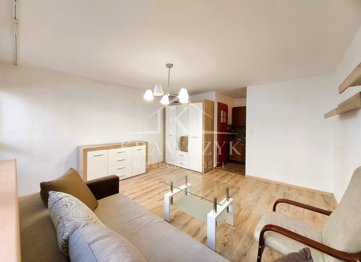 Na sprzedaż kawalerka na Nowym Miescie (1)