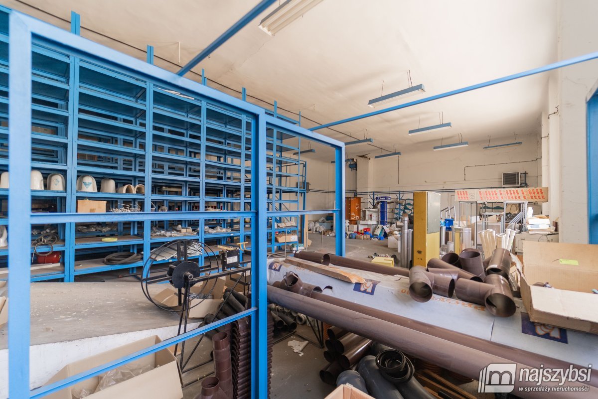 Goleniów/Miękowo - budynek magazynowy przy trasie  (18)