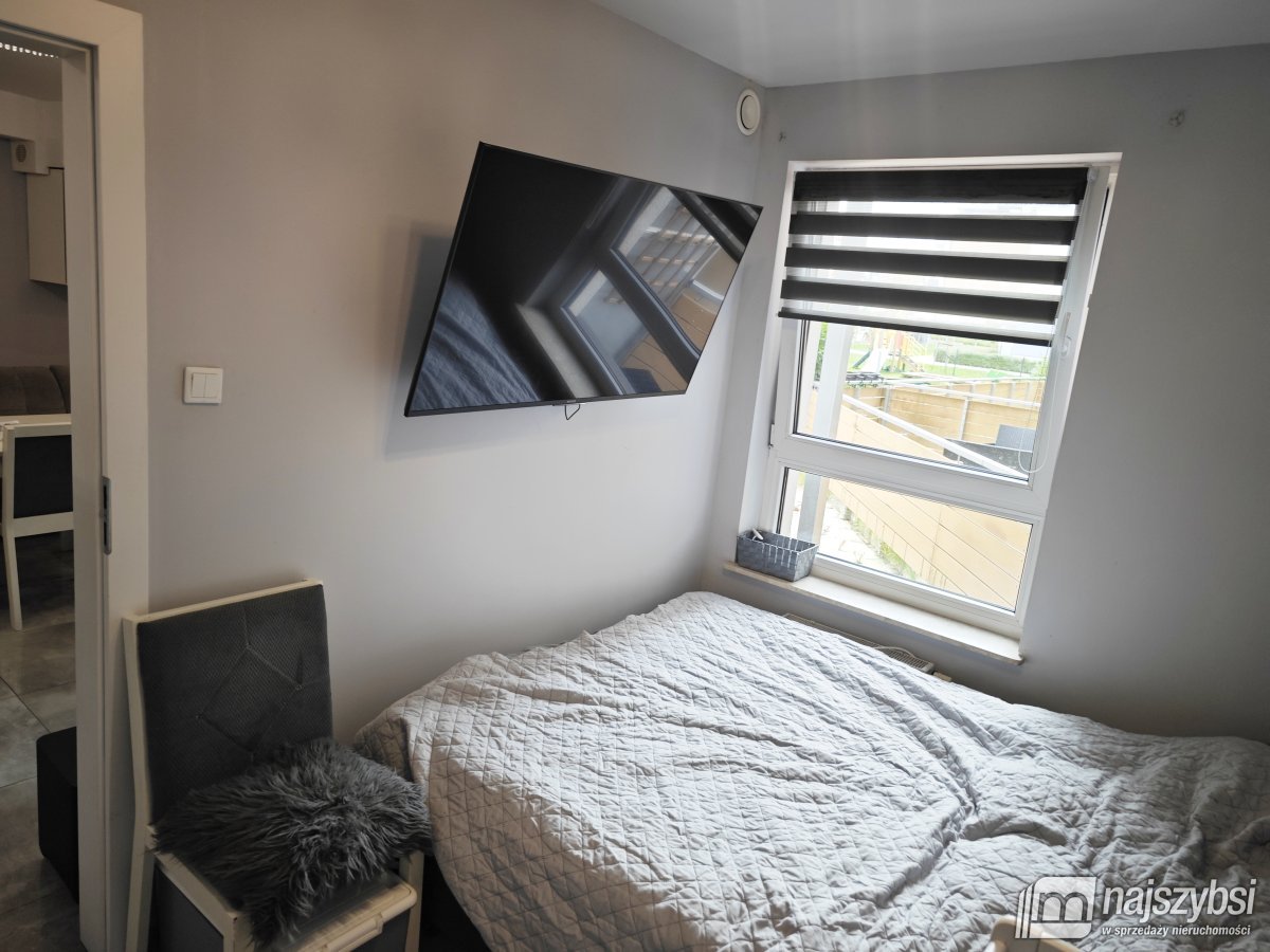 MIESZAKANIE 2POK -TARAS -PARKING-NIESKIE OPLATY  (11)