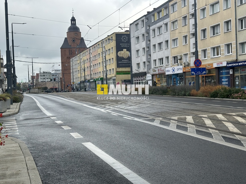 Atrakcyjny lokal w Centrum (15)