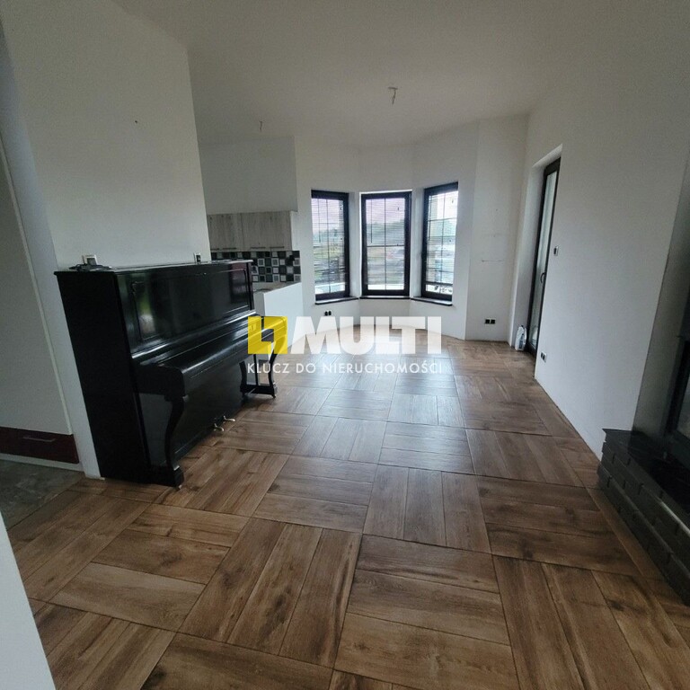 Wolnostojący dom w Przęsocinie (1)