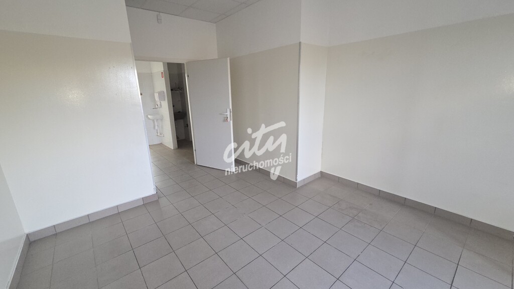 Lokal handlowo-usługowy 165 m² z dużymi witrynami (3)